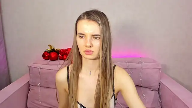 Snapshot of Erika_Carpenter chatting on 12.17.24 Erika Carpenter online show from 12.17.24