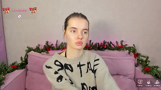 Snapshot of Erika_Carpenter chatting on 12.20.24 Erika Carpenter online show from 12.20.24