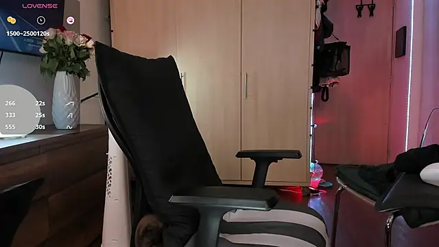 ariana fitl  online show from 01.17.25