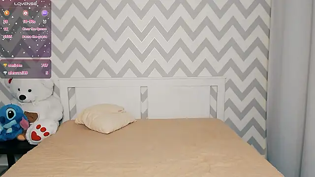 Snapshot of shaameless chatting on 12.08.24 shaameless online show from 12.08.24