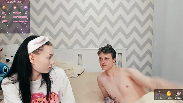 Snapshot of shaameless chatting on 12.11.24 shaameless online show from 12.11.24