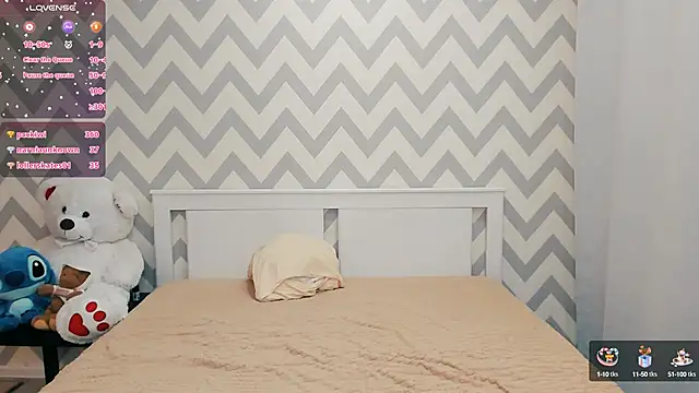 Snapshot of shaameless chatting on 12.28.24 shaameless online show from 12.28.24