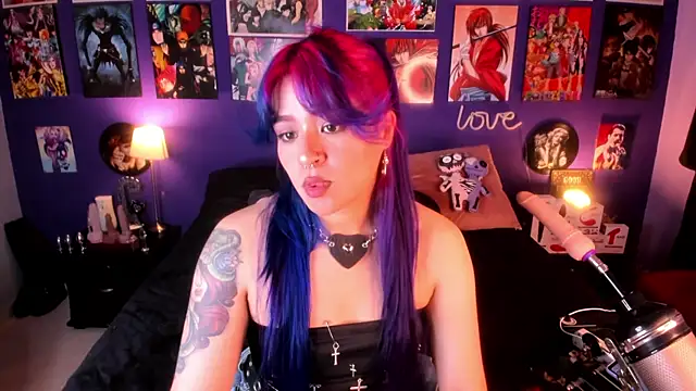 Snapshot of anne_cross chatting on 01.30.25 anne cross online show from 01.30.25