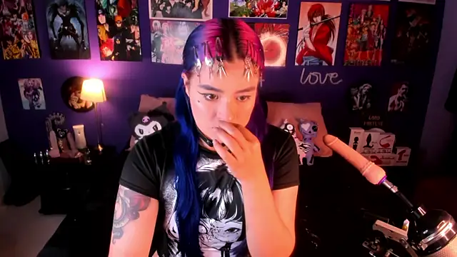 Snapshot of anne_cross chatting on 02.06.25 anne cross online show from 02.06.25