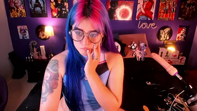 Snapshot of anne_cross chatting on 02.11.25 anne cross online show from 02.11.25