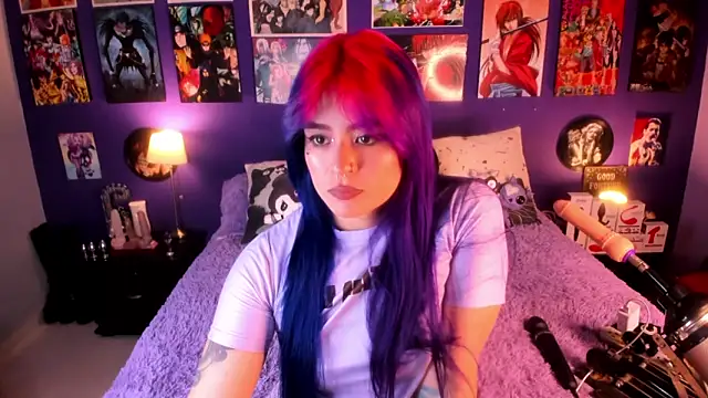 Snapshot of anne_cross chatting on 03.04.25 anne cross online show from 03.04.25