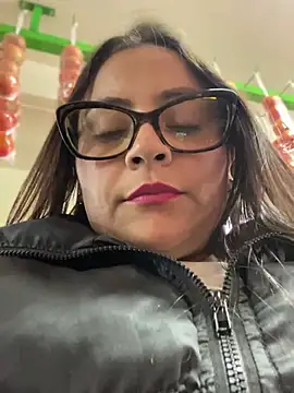 Snapshot of Sol_biglips chatting on 01.21.25 Sol biglips online show from 01.21.25