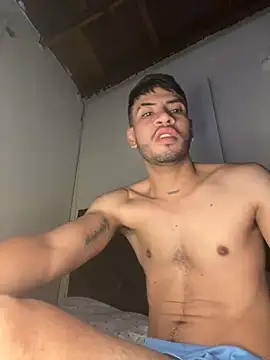 Snapshot of tom_thick chatting on 01.15.25 tom thick online show from 01.15.25