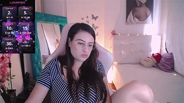 Snapshot of esmeraldaa230 chatting on 02.16.25 esmeraldaa230 online show from 02.16.25