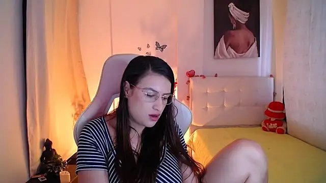 Snapshot of esmeraldaa230 chatting on 03.01.25 esmeraldaa230 online show from 03.01.25