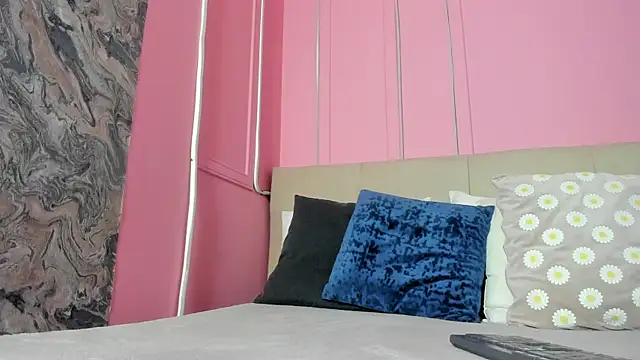 Emelyy Carter online show from 10.20.25