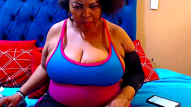 Snapshot of ebonycandy10 chatting on 03.09.25 ebonycandy10 online show from 03.09.25