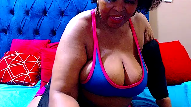 Snapshot of ebonycandy10 chatting on 03.09.25 ebonycandy10 online show from 03.09.25