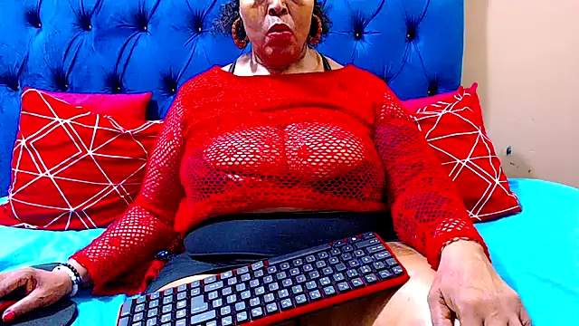 Snapshot of ebonycandy10 chatting on 03.12.25 ebonycandy10 online show from 03.12.25