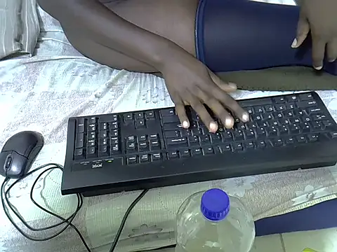 Snapshot of springly_love chatting on 11.07.25 springly love online show from 11.07.25