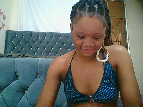 HotJeylee online show from 11.10.25