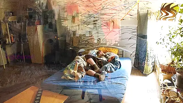 Snapshot of BongChannel chatting on 01.09.25 BongChannel online show from 01.09.25