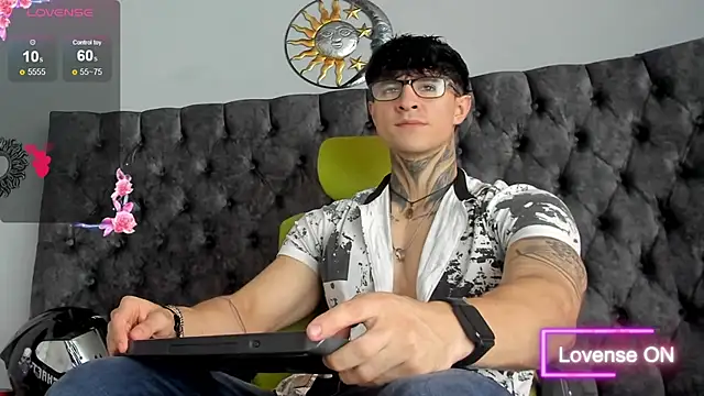 Snapshot of Jeins_carter chatting on 03.17.25 Jeins carter online show from 03.17.25