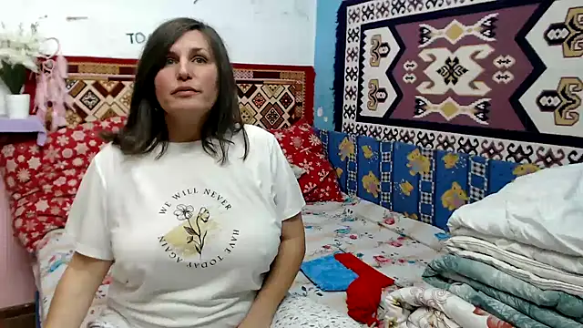 AdelineBlueEyes online show from 11.01.25