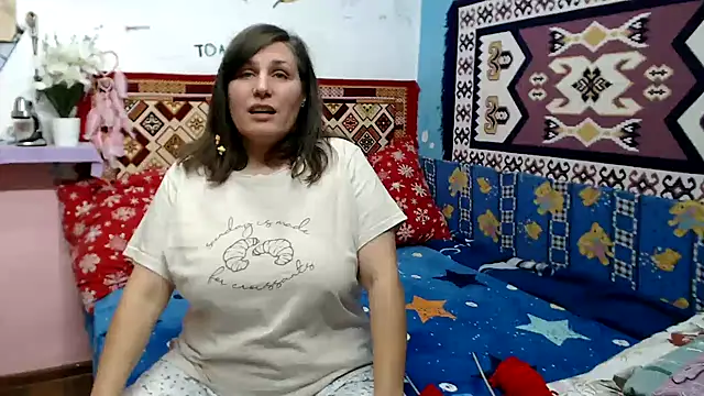 AdelineBlueEyes online show from 11.03.25