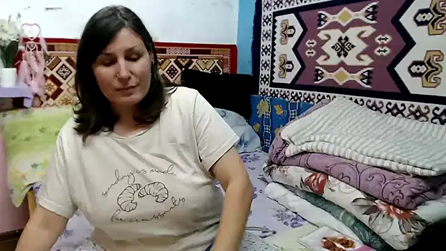 AdelineBlueEyes online show from 11.24.25