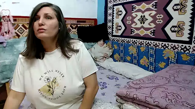 AdelineBlueEyes online show from 11.26.25