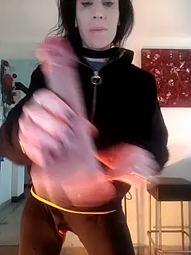 freyamoret online show from 12.13.24
