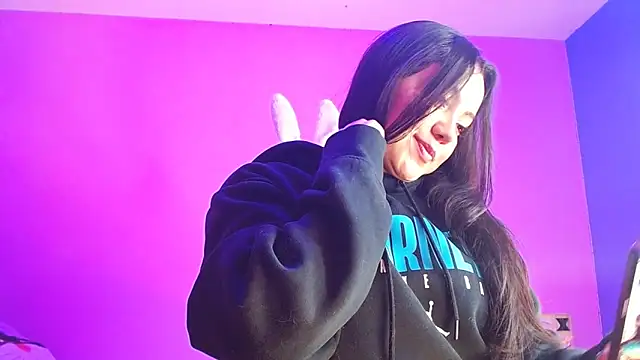 Isa-Jones online show from 10.14.25