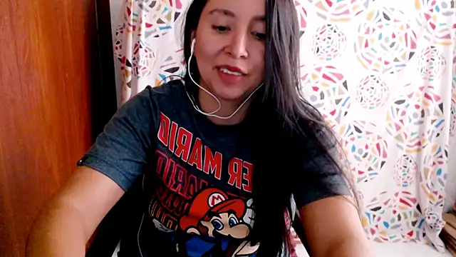 Snapshot of emely_sexx20 chatting on 03.02.25 emely sexx20 online show from 03.02.25