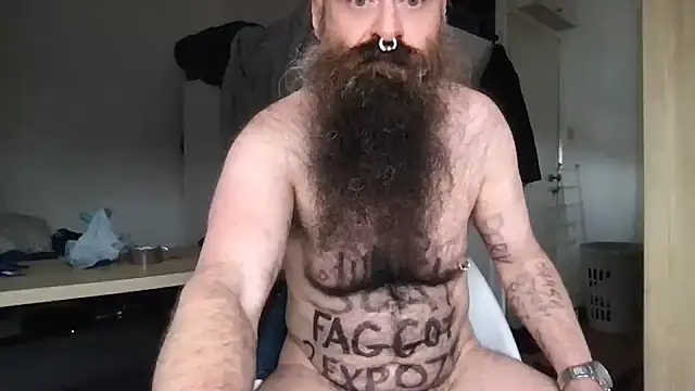 Snapshot of JunkieShitPig chatting on 03.21.25 JunkieShitPig online show from 03.21.25