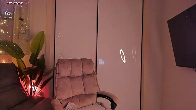 Snapshot of helen_ramsay chatting on 01.06.25 helen ramsay online show from 01.06.25