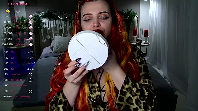 Snapshot of Miss_Maya_Mils chatting on 12.31.24 Miss Maya Mils online show from 12.31.24