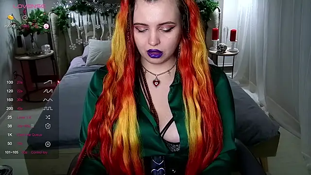 Snapshot of Miss_Maya_Mils chatting on 01.05.25 Miss Maya Mils online show from 01.05.25
