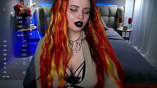 Snapshot of Miss_Maya_Mils chatting on 01.18.25 Miss Maya Mils online show from 01.18.25