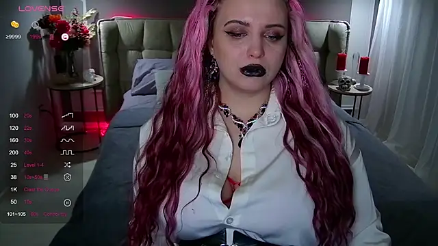 Snapshot of Miss_Maya_Mils chatting on 02.09.25 Miss Maya Mils online show from 02.09.25