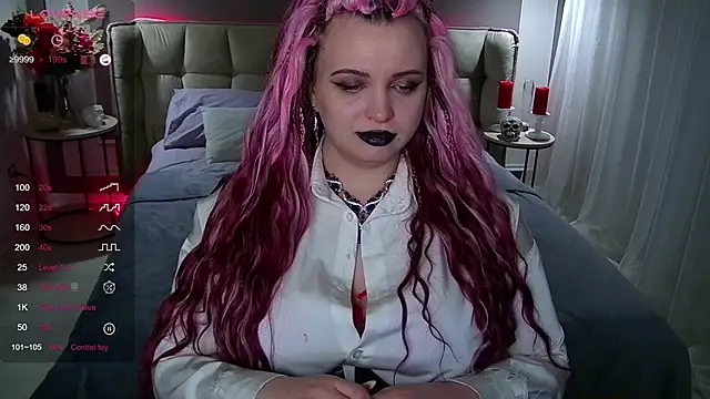 Snapshot of Miss_Maya_Mils chatting on 02.09.25 Miss Maya Mils online show from 02.09.25