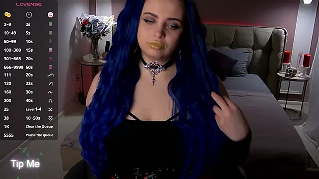 Miss Maya Mils online show from 11.07.25