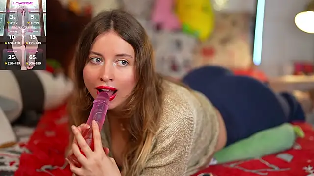 Snapshot of SweetyKitty18 chatting on 09.17.25 SweetyKitty18 online show from 09.17.25