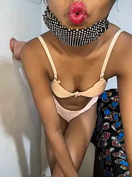 Snapshot of Little__Zara chatting on 01.03.25 Little  Zara online show from 01.03.25