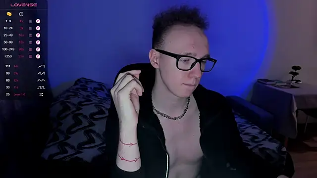 Snapshot of Alex_silents chatting on 01.10.25 Alex silents online show from 01.10.25