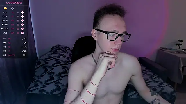 Snapshot of Alex_silents chatting on 01.20.25 Alex silents online show from 01.20.25