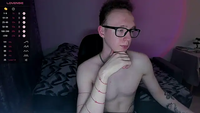Snapshot of Alex_silents chatting on 01.20.25 Alex silents online show from 01.20.25