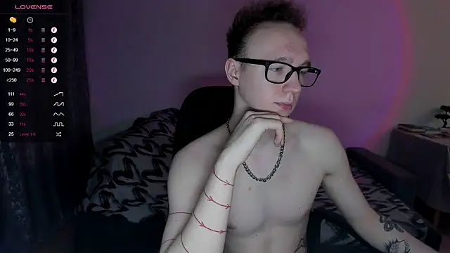 Snapshot of Alex_silents chatting on 01.25.25 Alex silents online show from 01.25.25