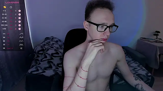 Snapshot of Alex_silents chatting on 01.26.25 Alex silents online show from 01.26.25