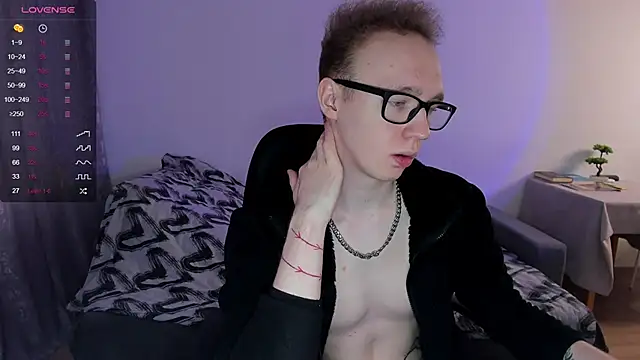 Snapshot of Alex_silents chatting on 02.01.25 Alex silents online show from 02.01.25