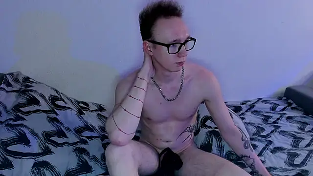 Snapshot of Alex_silents chatting on 02.05.25 Alex silents online show from 02.05.25