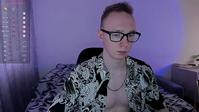 Snapshot of Alex_silents chatting on 03.09.25 Alex silents online show from 03.09.25
