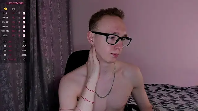 Snapshot of Alex_silents chatting on 03.15.25 Alex silents online show from 03.15.25