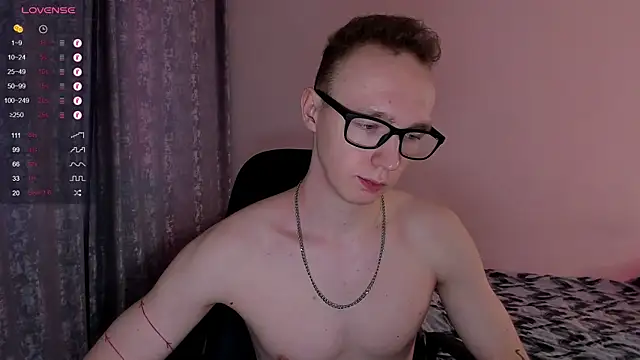 Snapshot of Alex_silents chatting on 03.20.25 Alex silents online show from 03.20.25