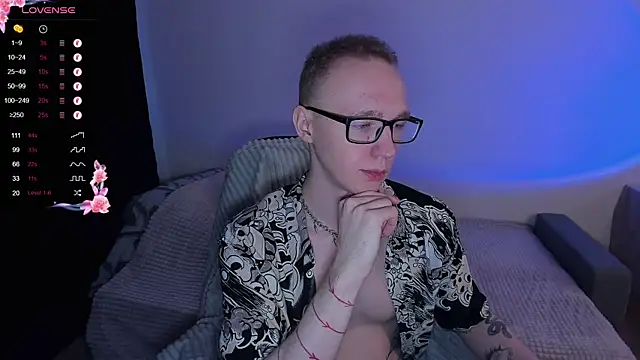 Snapshot of Alex_silents chatting on 10.15.25 Alex silents online show from 10.15.25
